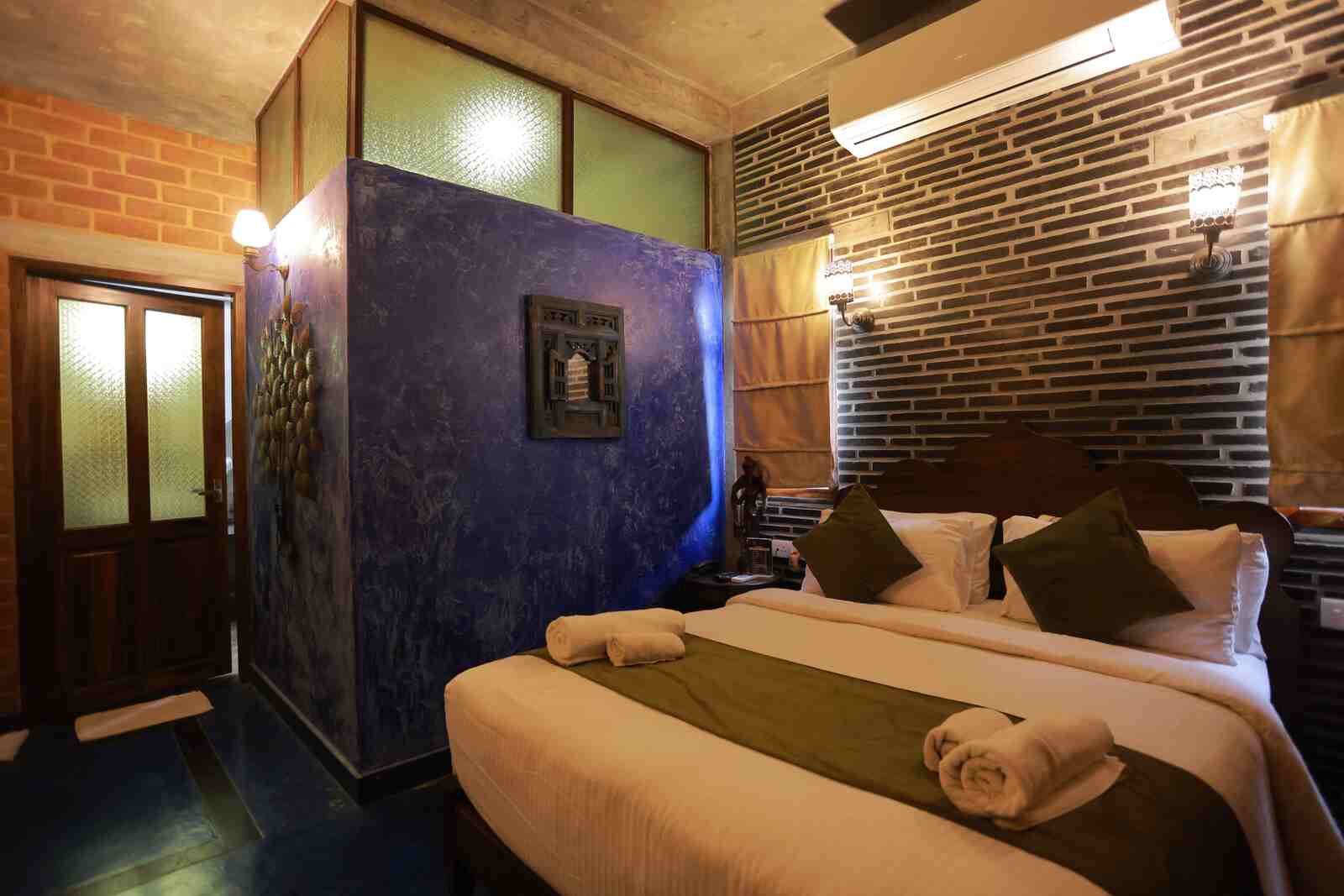 Jacuzzi Studio, photo 2