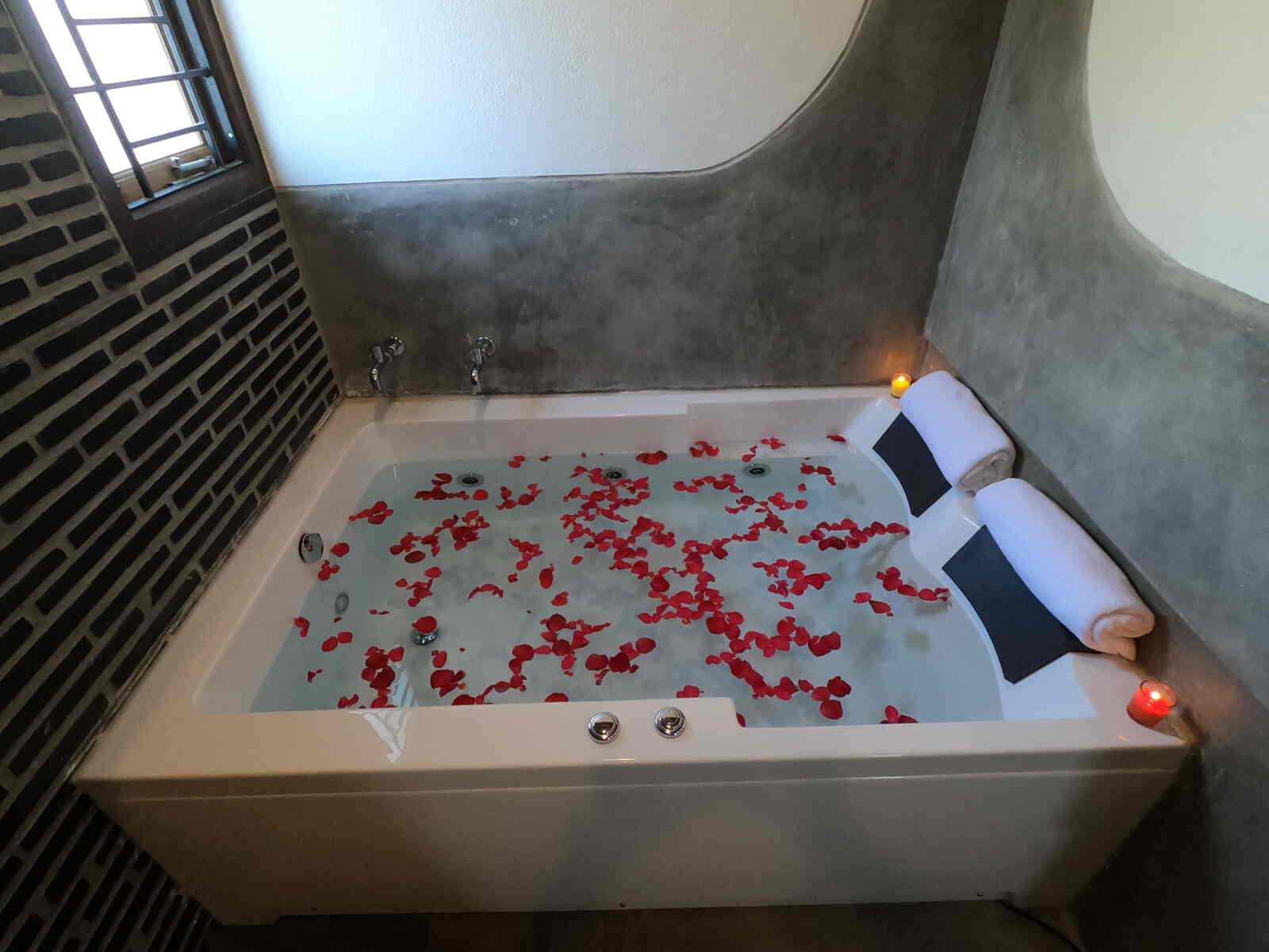 Jacuzzi Studio, photo 7