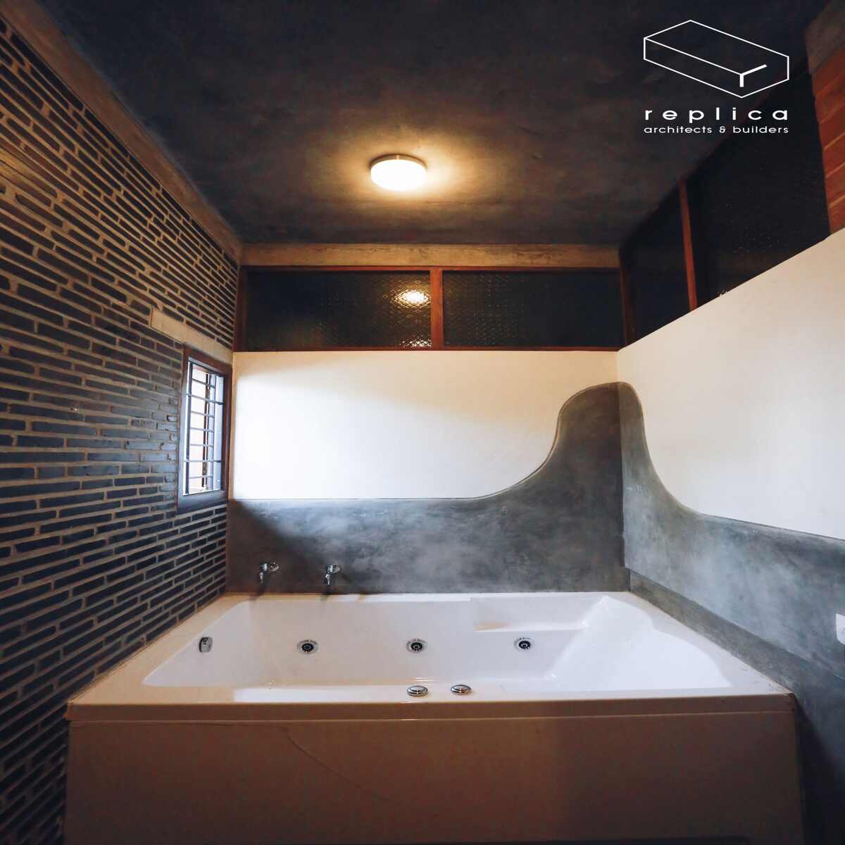 Jacuzzi Studio, photo 8